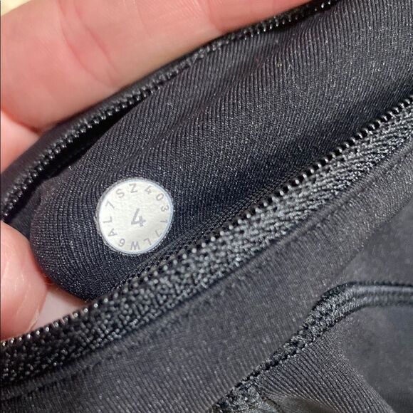 Lululemon Black Speed Up Crop 21” Leggings Size 4 for Running - Picture 2 of 11